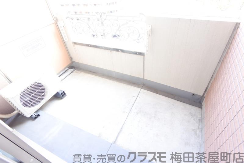 23/30 バルコニー