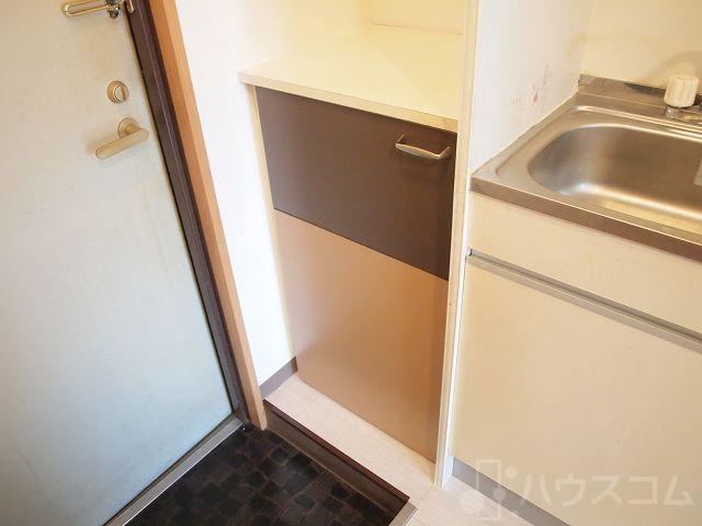 26/30 エントランス