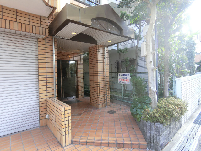 3/7 エントランス