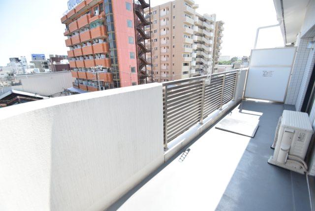 20/30 バルコニー