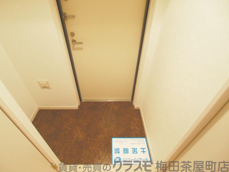 14/30 玄関