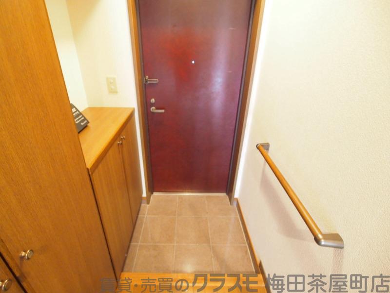 19/30 玄関