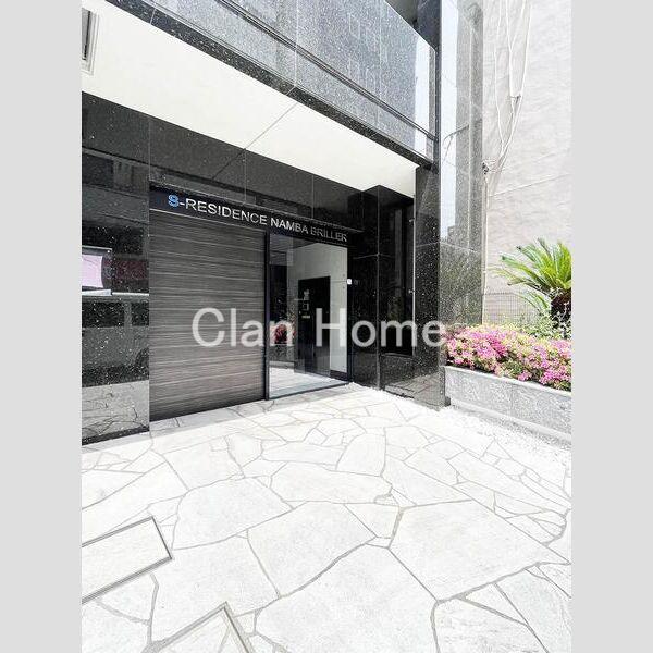 13/17 エントランス