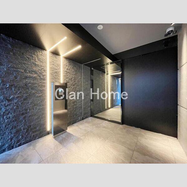 16/21 エントランス