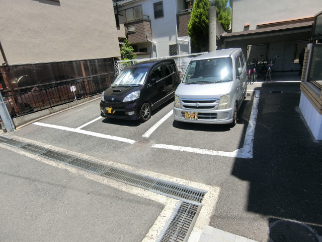 25/30 駐車場