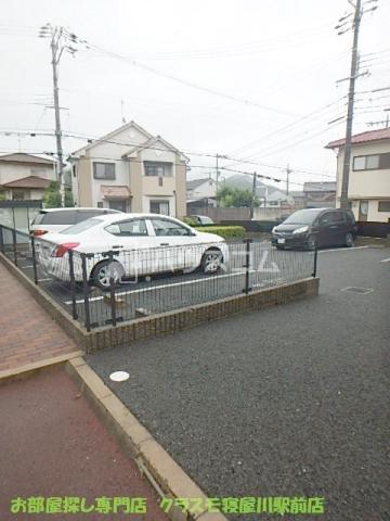 2/5 駐車場
