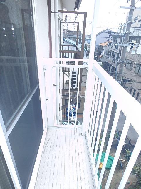 13/18 バルコニー