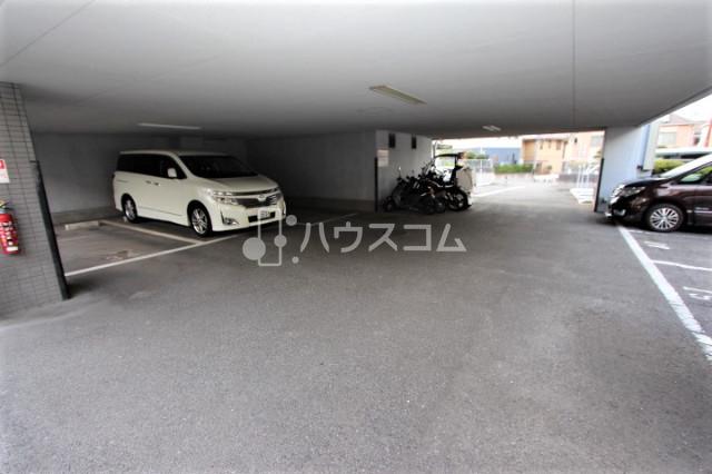 18/19 駐車場