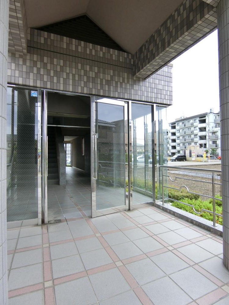 3/7 エントランス