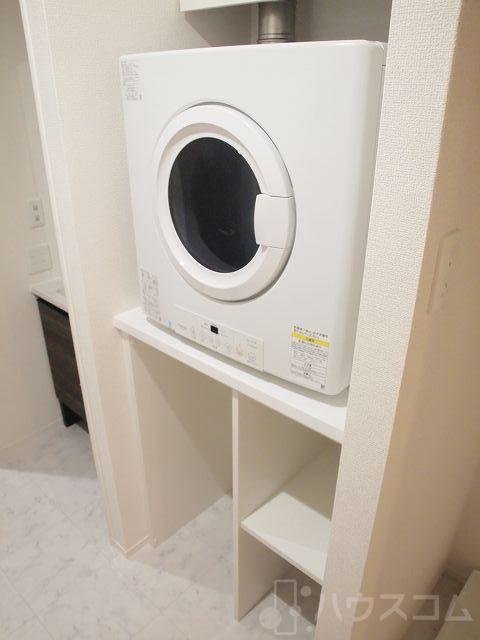 28/30 エントランス