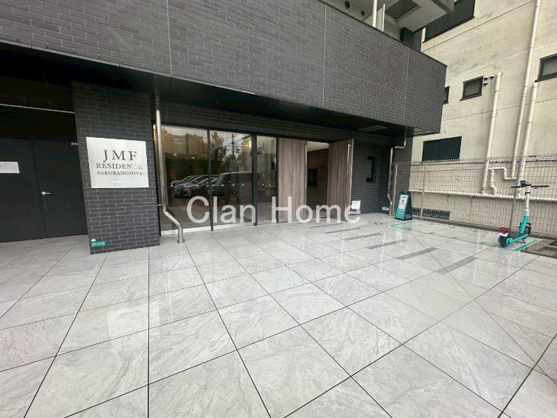 25/30 エントランス