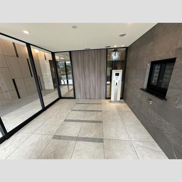 7/10 エントランス