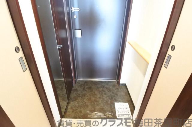 17/30 玄関