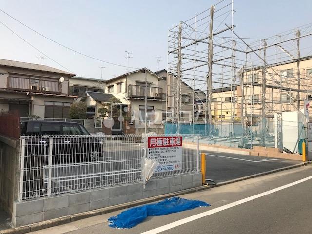 17/18 駐車場
