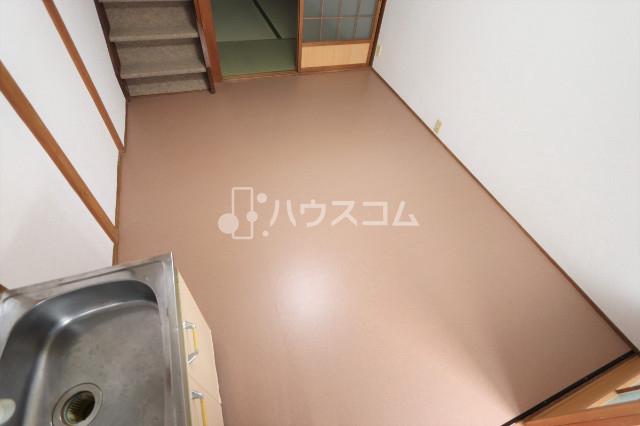 16/19 エントランス
