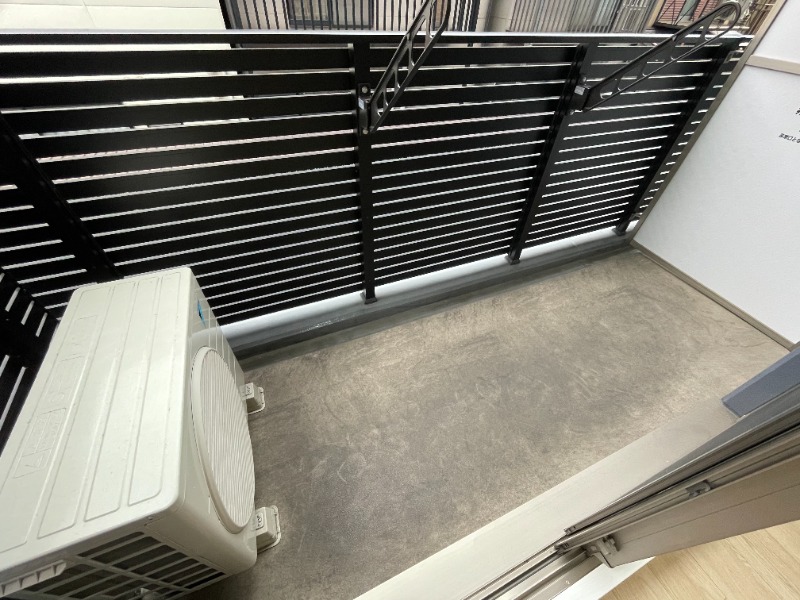 16/27 バルコニー