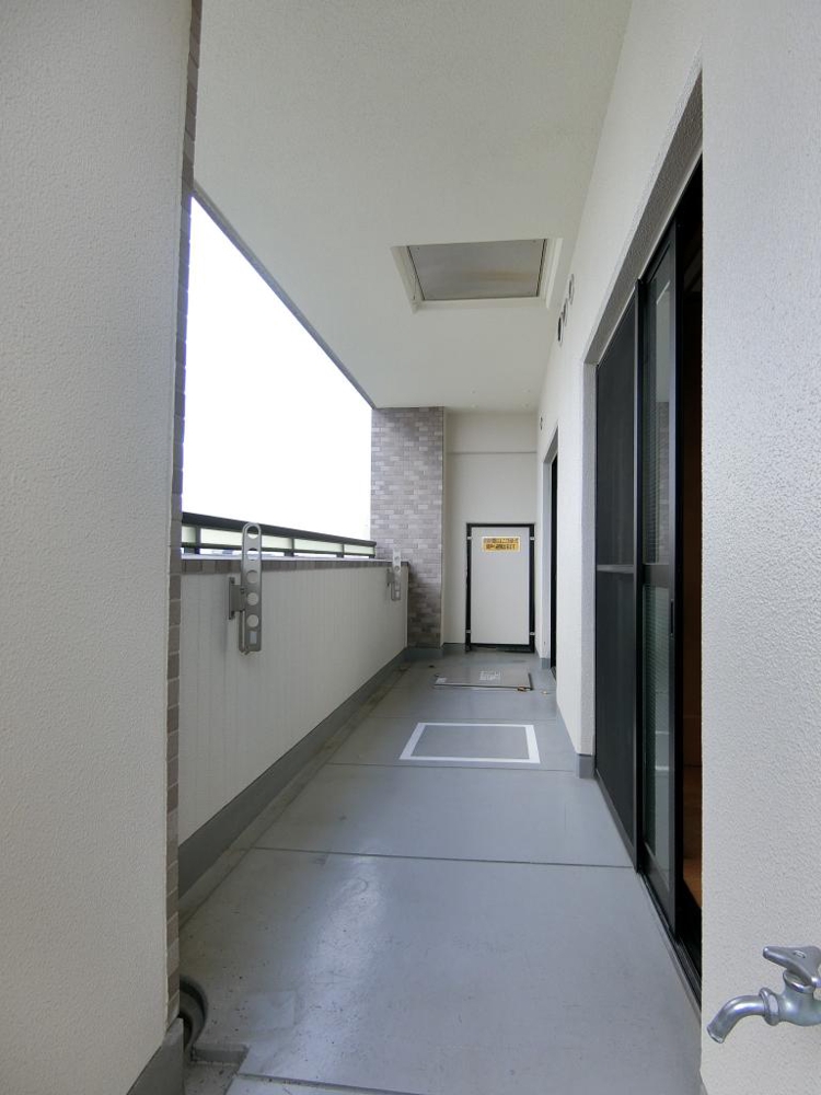 18/30 バルコニー