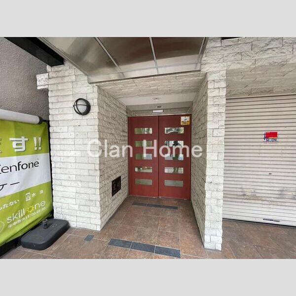 17/20 エントランス