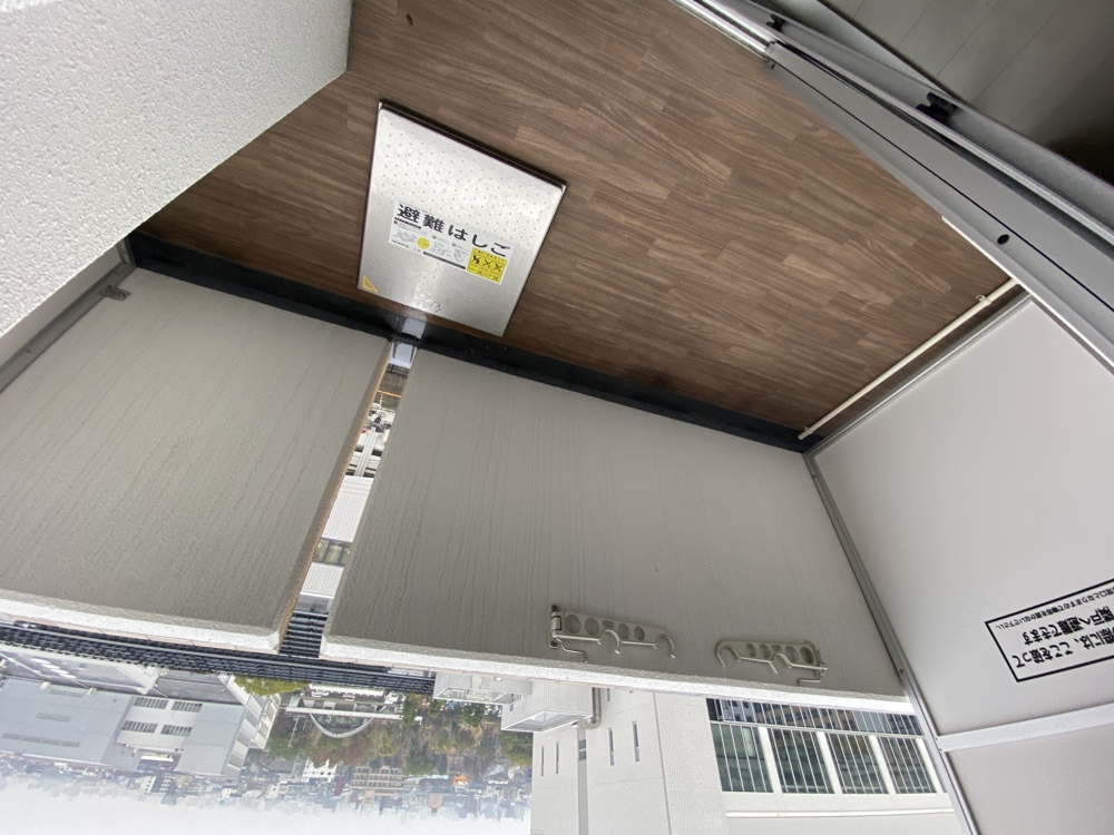 20/30 バルコニー