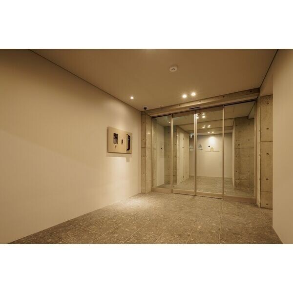 17/18 エントランス