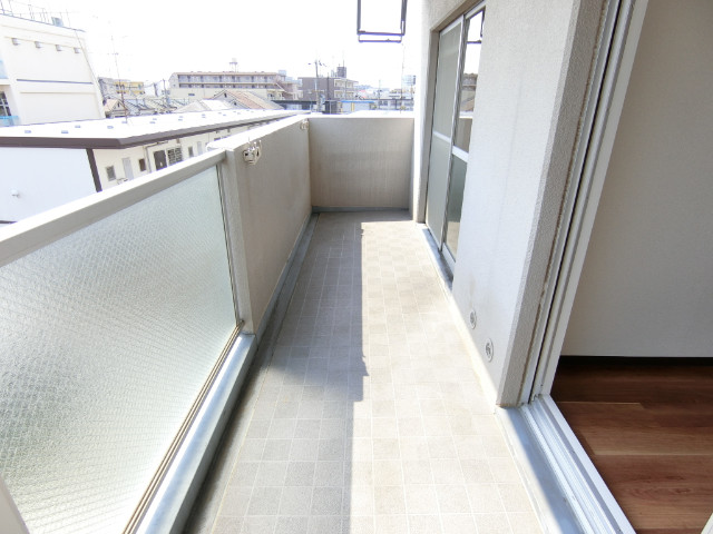 20/30 バルコニー