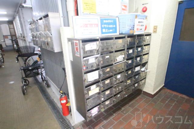 24/30 エントランス