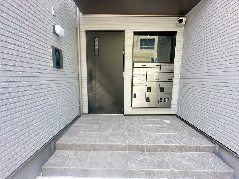 26/30 エントランス