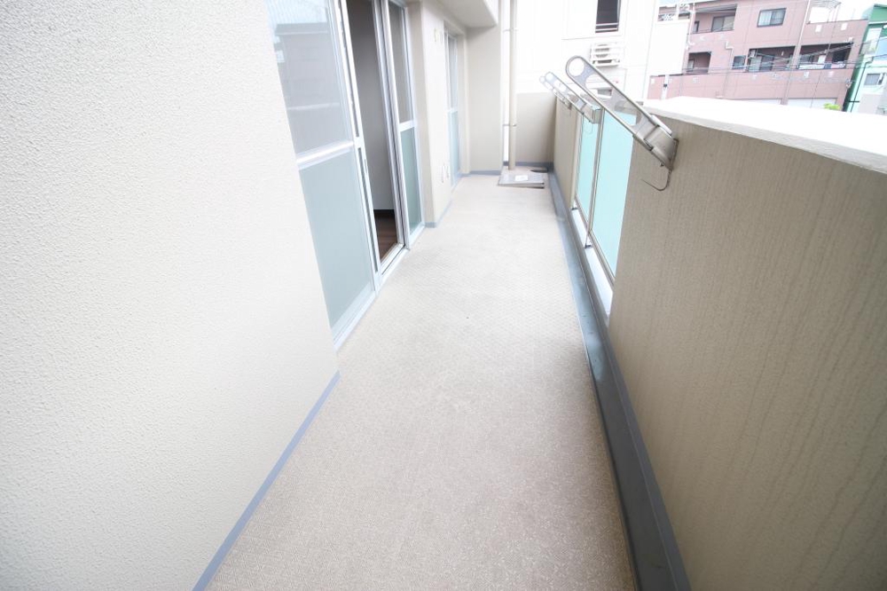20/30 バルコニー