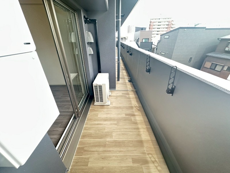 23/30 バルコニー