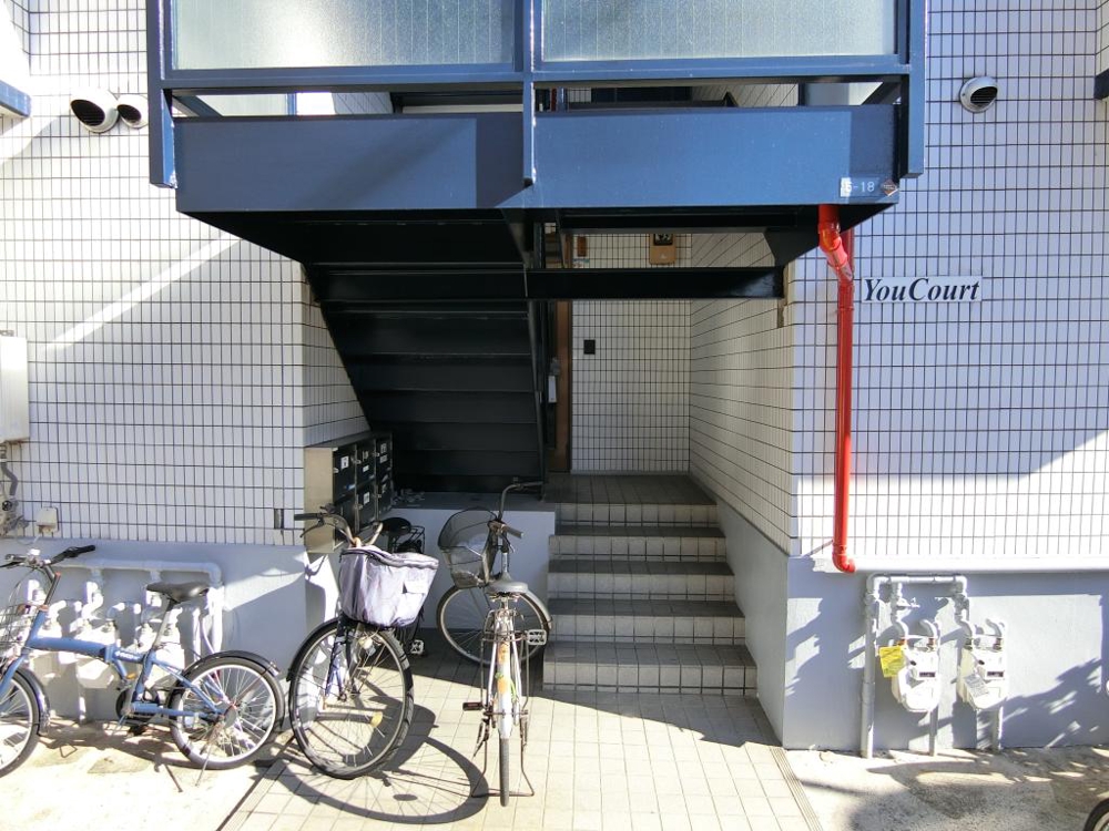 25/30 エントランス