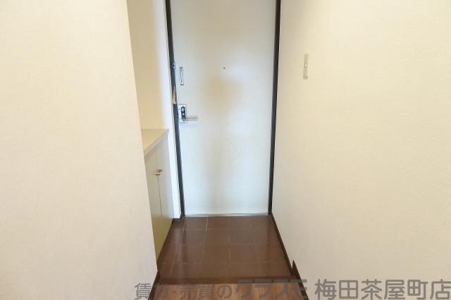 19/30 玄関