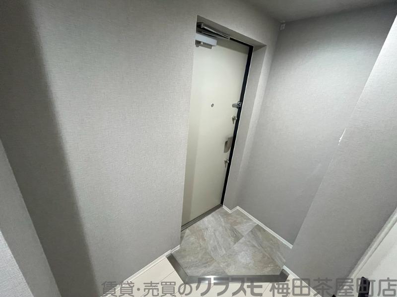 16/30 玄関