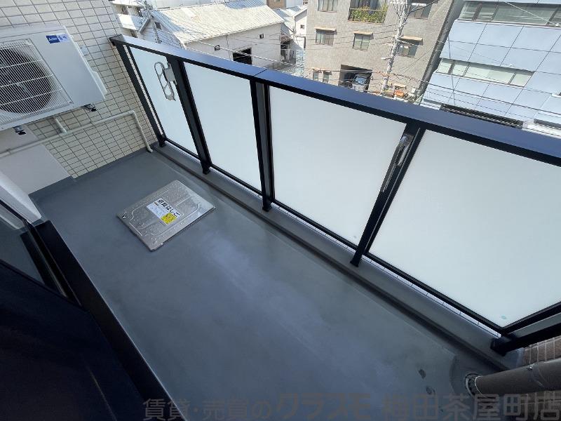 23/30 バルコニー