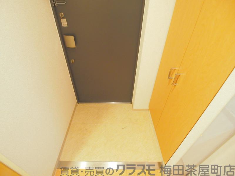 17/30 玄関