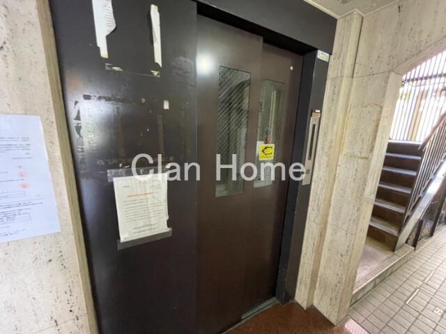 26/30 エントランス