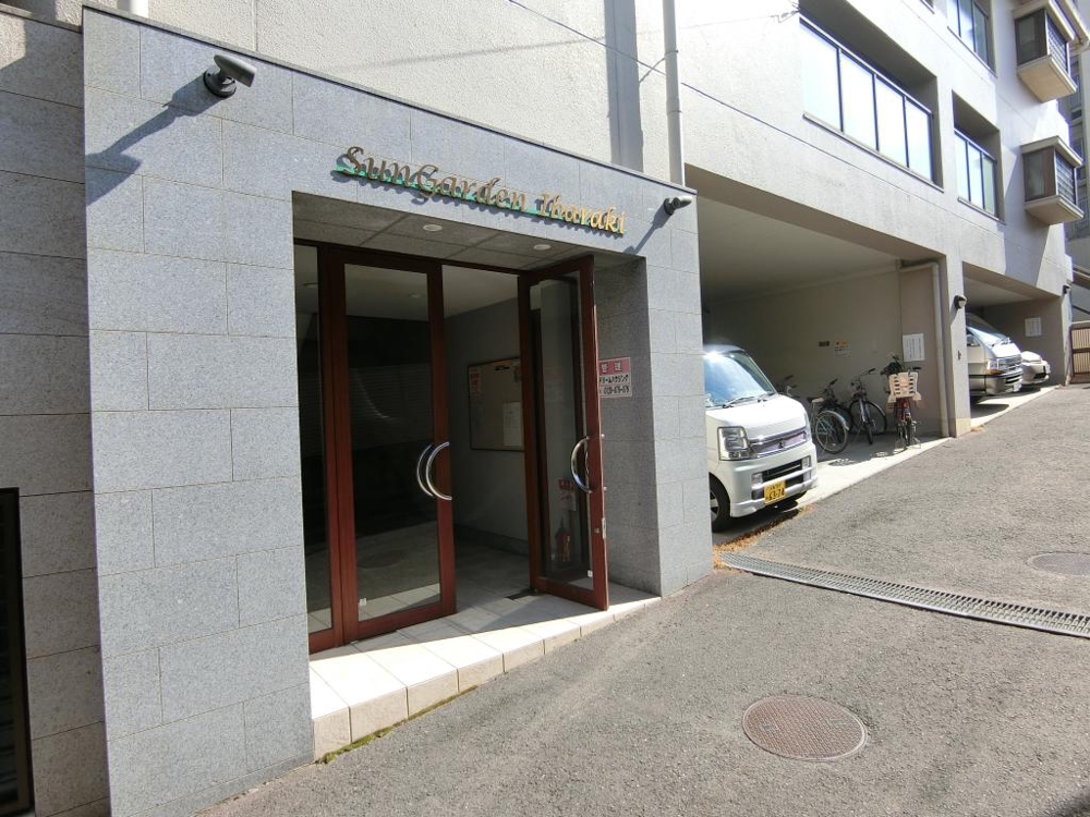 3/6 エントランス