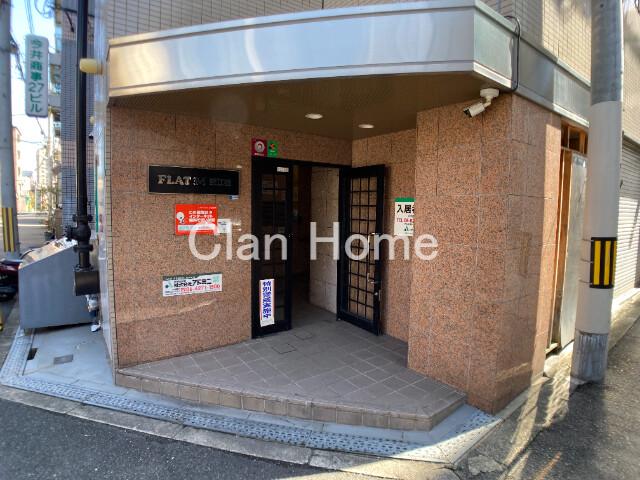 26/30 エントランス