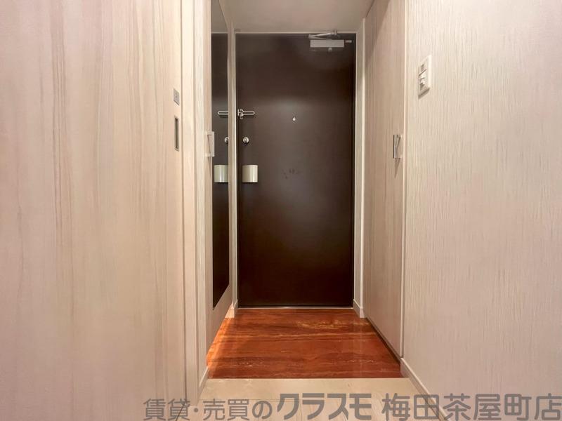 17/30 玄関
