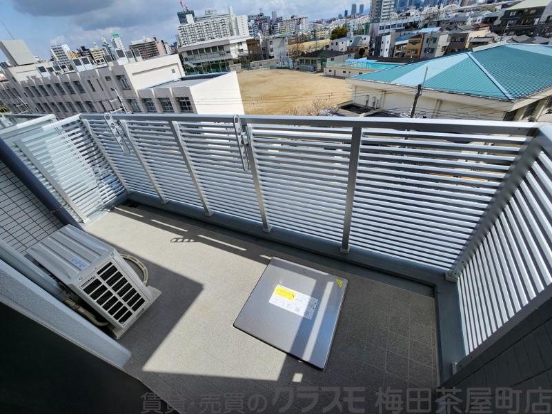 21/30 バルコニー