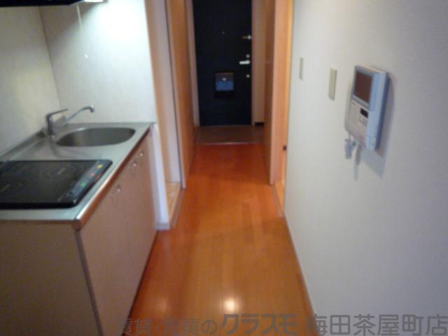 14/30 玄関