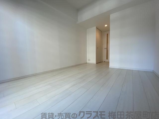 13/30 寝室