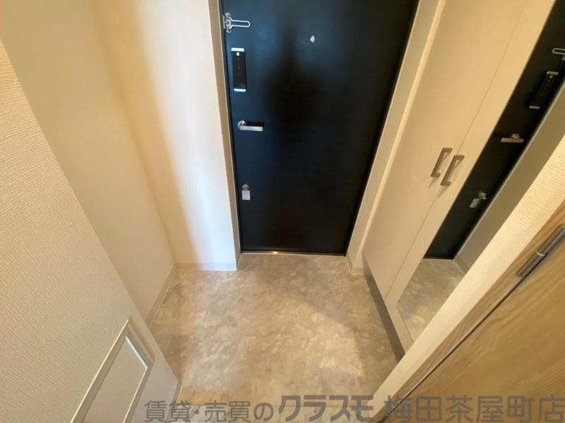14/30 玄関