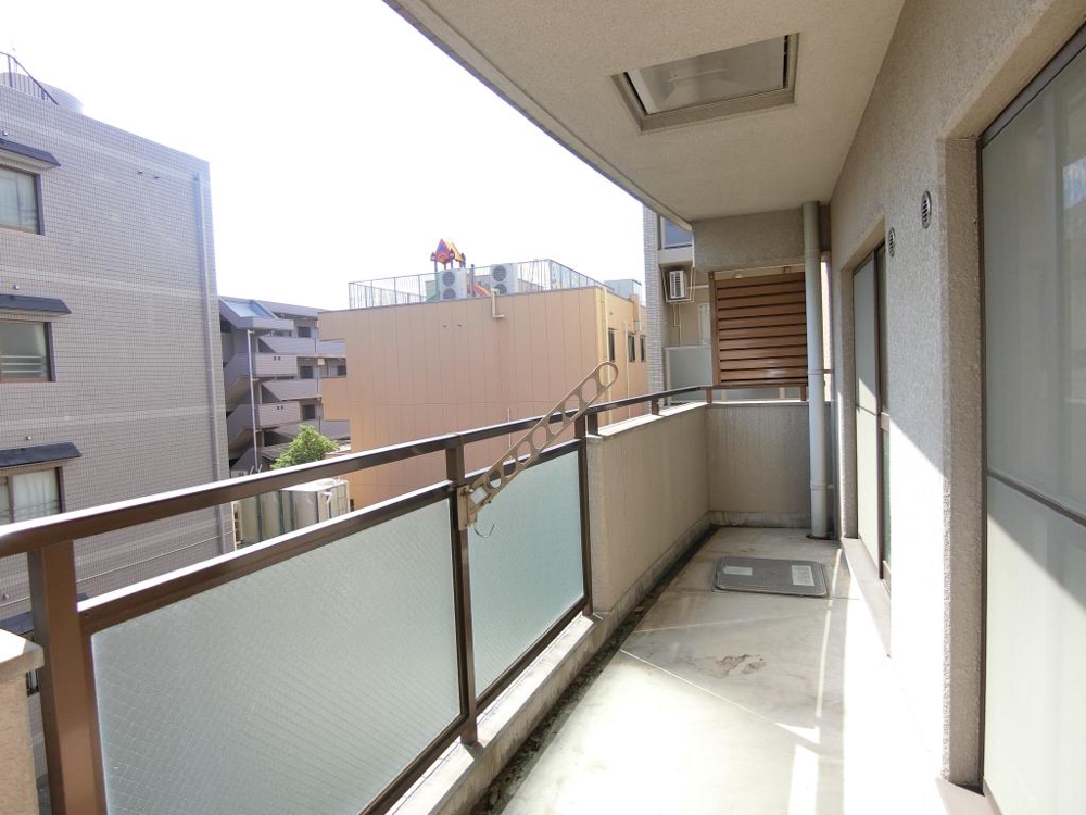 20/30 バルコニー