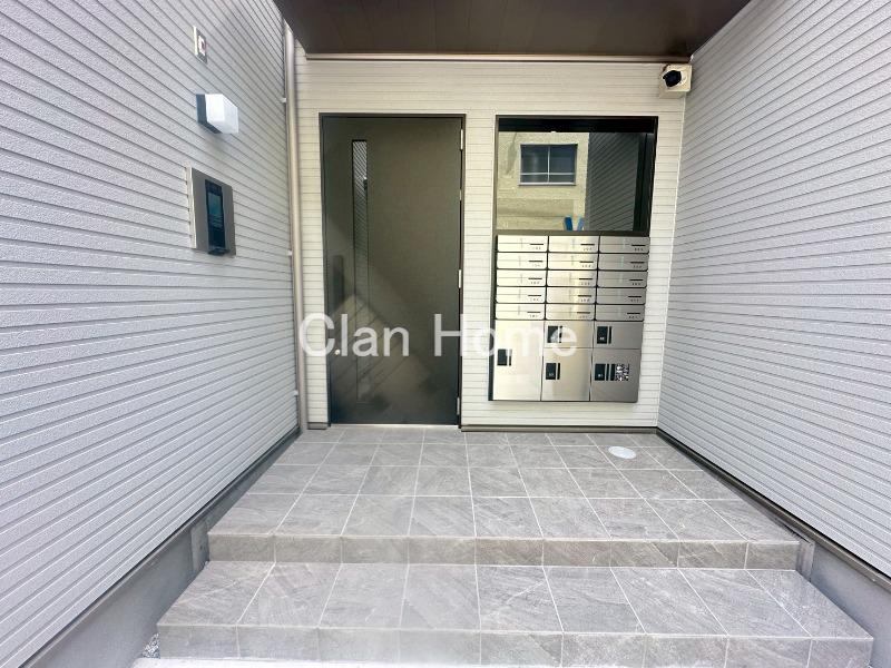 25/30 エントランス