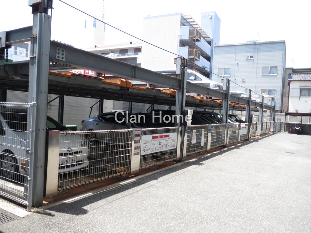 28/30 駐車場