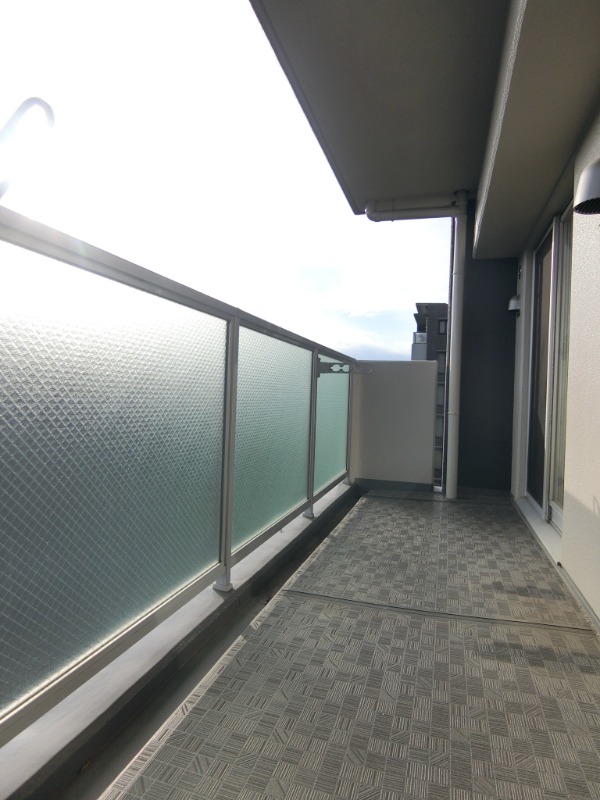 19/30 バルコニー