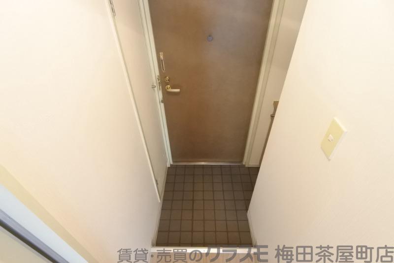 16/30 玄関