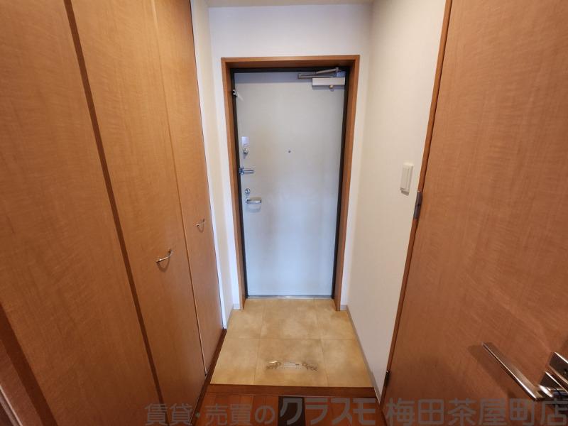 14/30 玄関