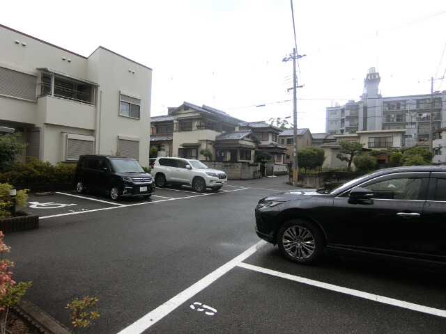 25/29 駐車場