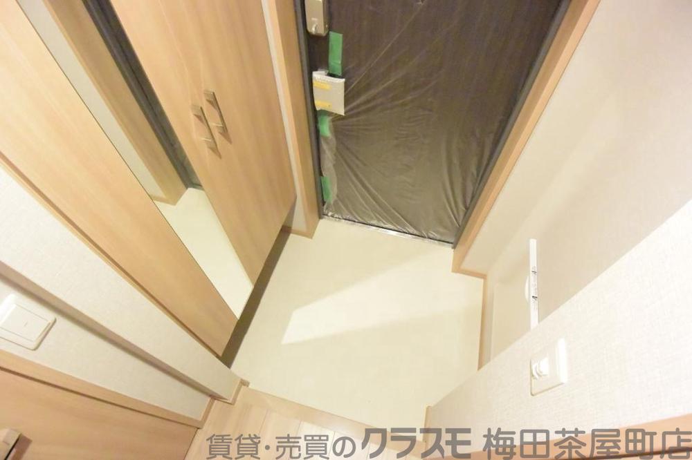 17/30 玄関